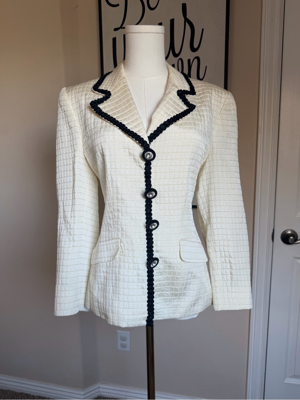 Vintage Madeleine Poland Wool Textured Cream Blazer Jacket Black Trim Women’s 12